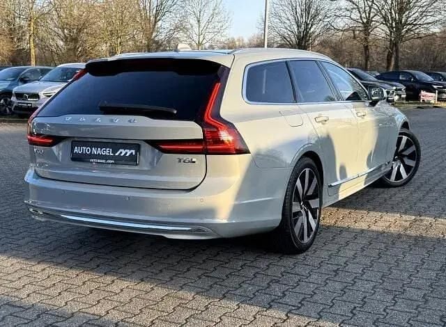 Gebraucht Volvo V90 Core 398 PS (292 kW) 2025 Grau Kombi