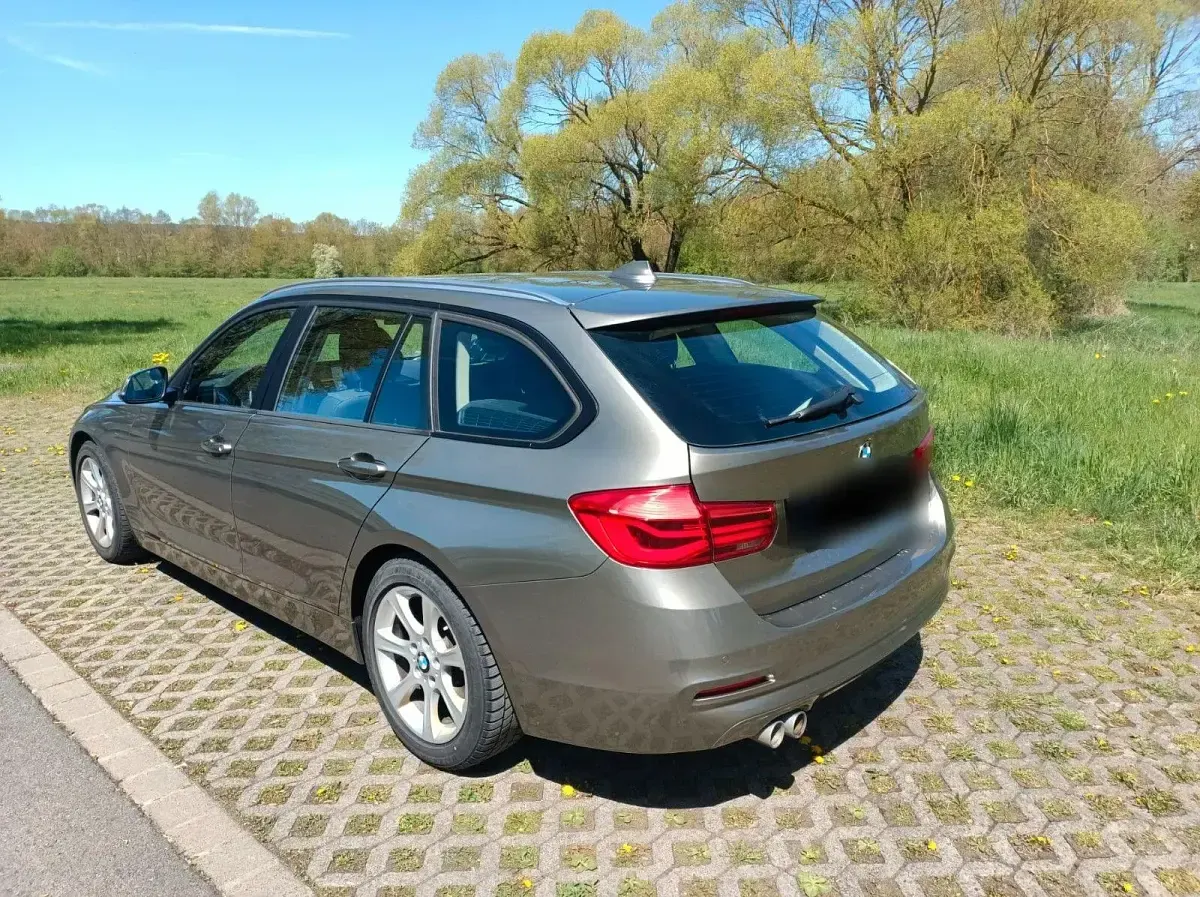 Gebraucht BMW 330 Advantage 252 PS (185 kW) 2018 Grau Kombi