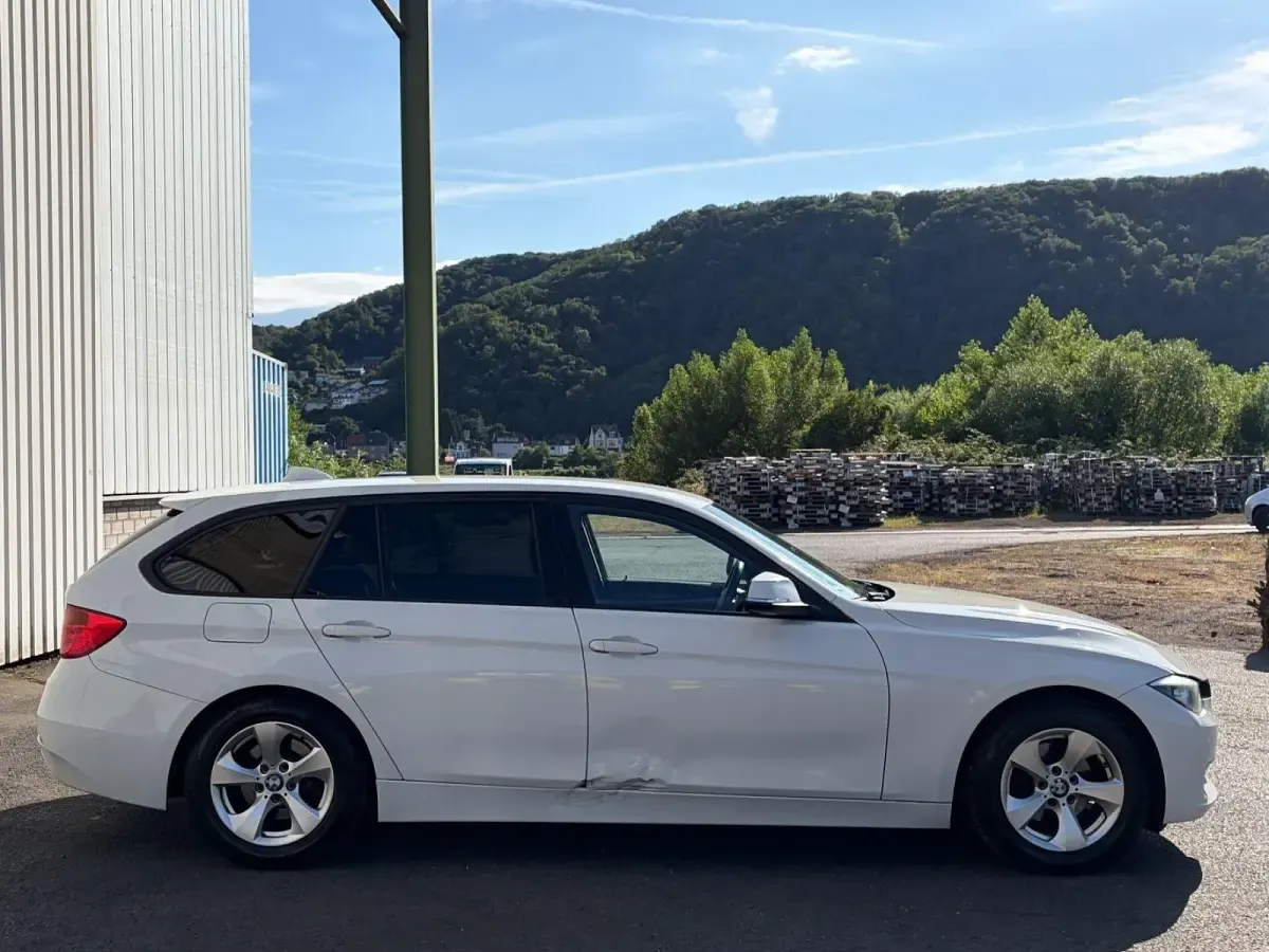 Gebraucht BMW 320 Efficient Dynamics 163 PS (119 kW) 2014 Weiß Kombi