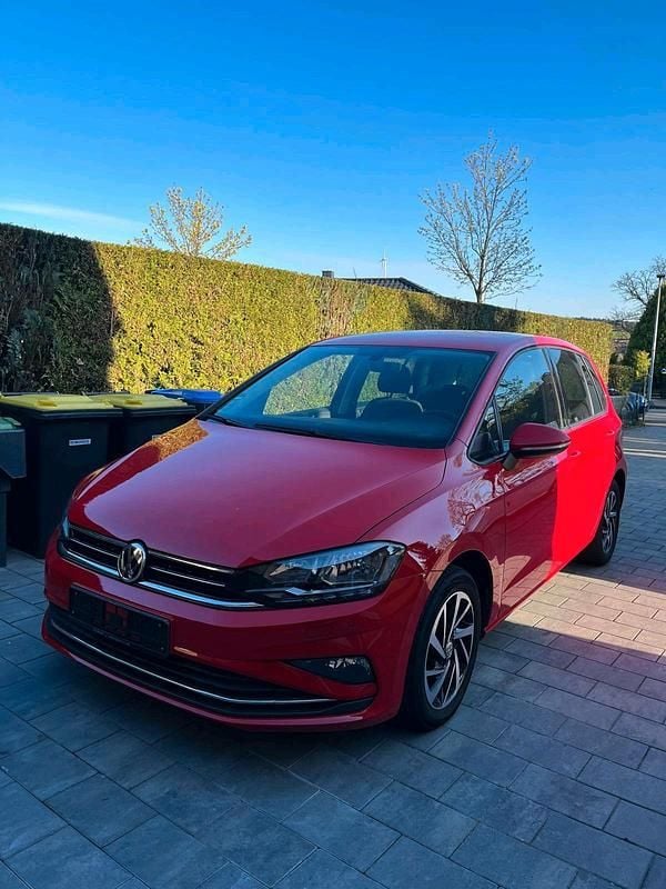 Rot Gebraucht 2019 VW Golf VII Kleinwagen | 12.800 € (Superpreis) - Bild 1/4