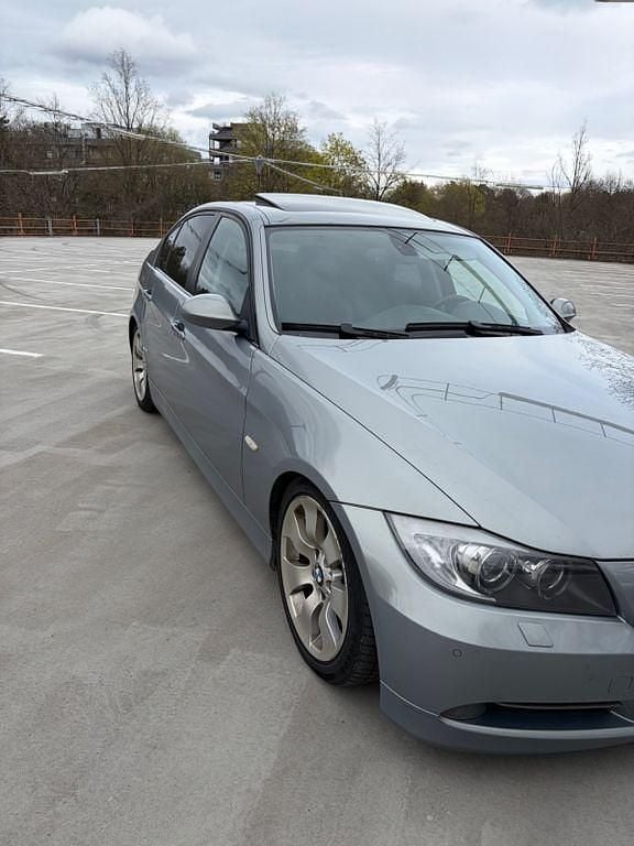 Second-hand BMW 330 Performance 231 CP (169 kW) 2006 Albastru Berlinǎ
