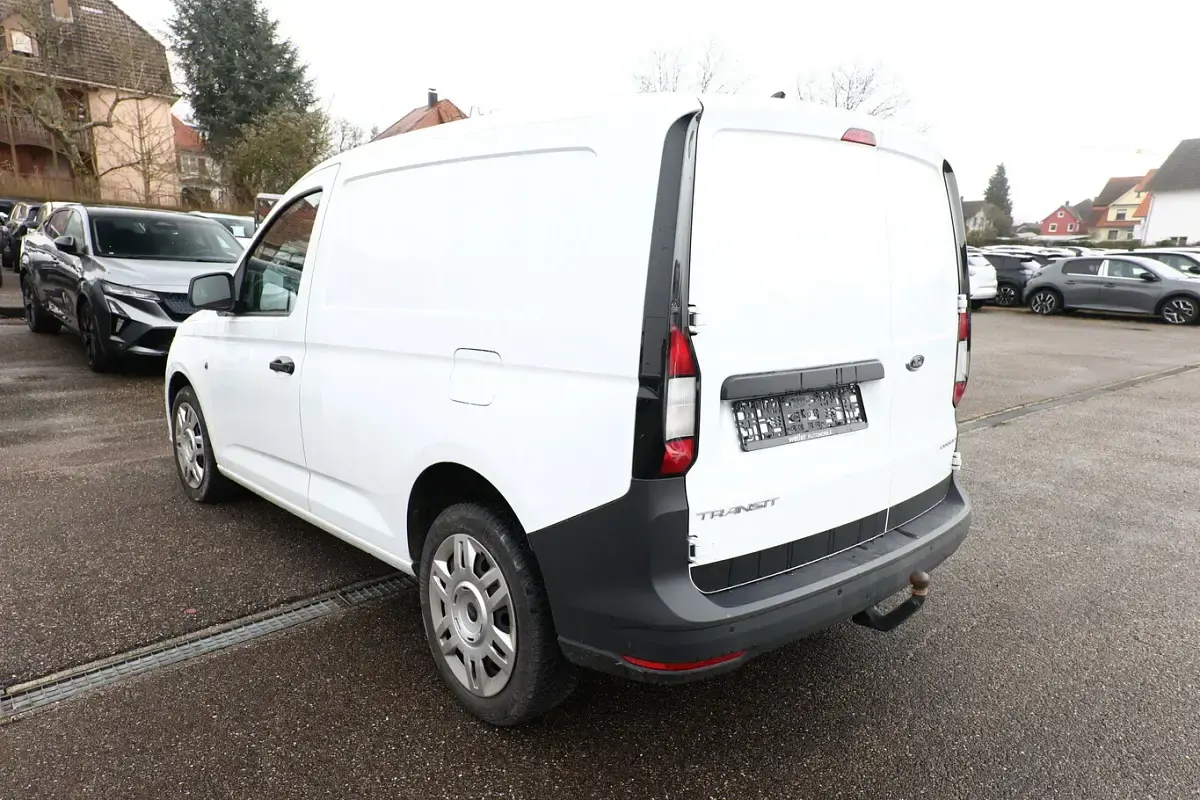 Gebraucht Ford Transit 122 PS (89 kW) 2024 Weiss Van