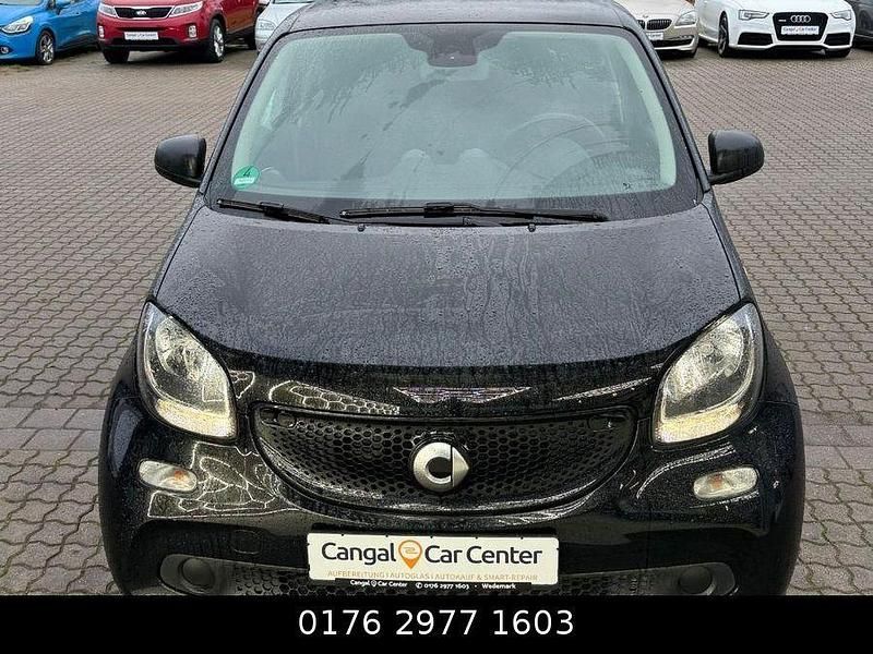 Gebraucht Smart ForFour 71 PS (52 kW) 2019 Schwarz Kleinwagen