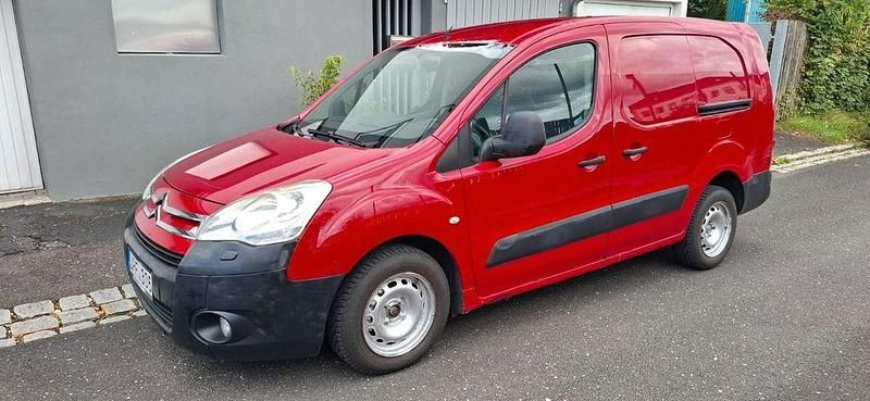 Rot Gebraucht 2010 Citroën Berlingo Van / Kleinbus | 2.200 € - Bild 1/4
