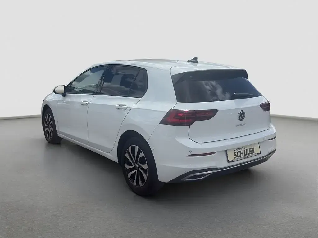 Gebraucht VW Golf VIII Active 116 PS (85 kW) 2022 Weiß Limousine