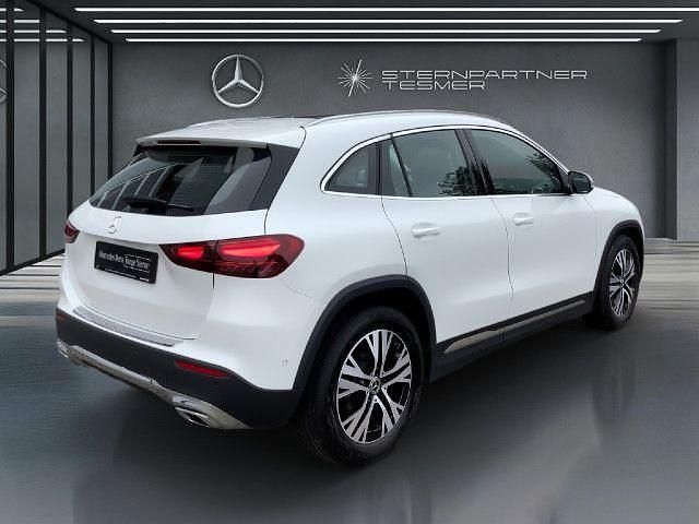 Gebraucht Mercedes GLA200 Progressive 163 PS (119 kW) 2024 Weiß SUV