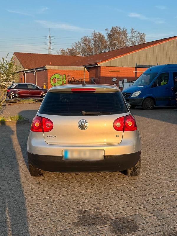 Gebraucht VW Golf IV 102 PS (75 kW) 2006 Silber Limousine