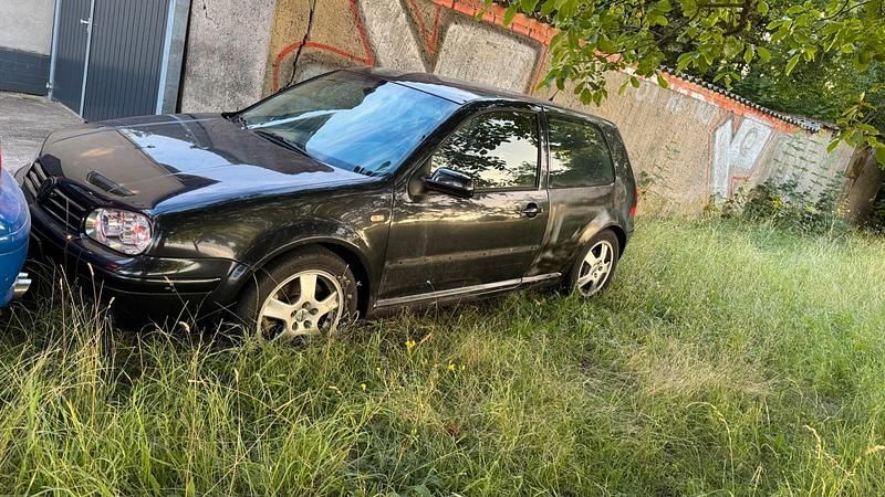 Schwarz Gebraucht 2002 VW Golf IV Limousine | 3.500 € (Superpreis) - Bild 1/4