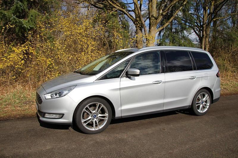 Gebraucht Ford Galaxy Titanium 179 PS (131 kW) 2016 Silber Van / Kleinbus
