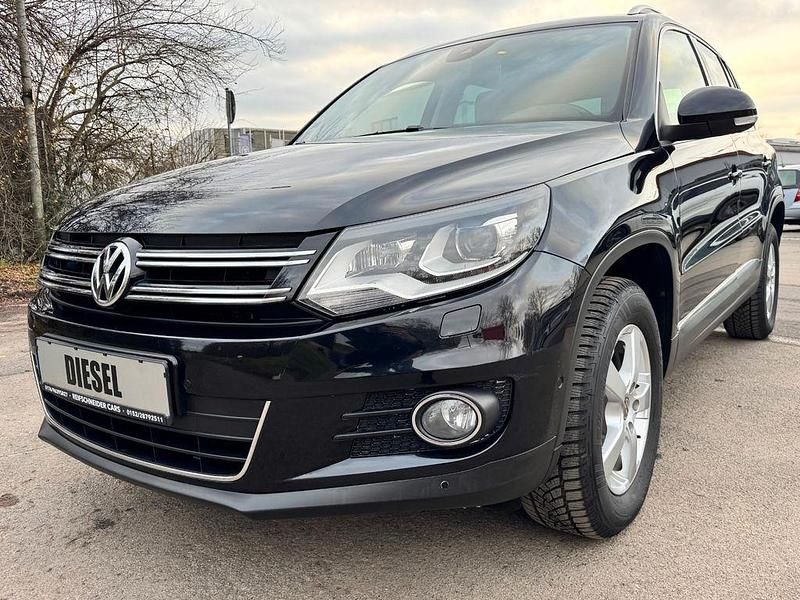 Schwarz Gebraucht 2012 VW Tiguan Highline SUV | 10.990 € (Fairer Preis) - Bild 1/4