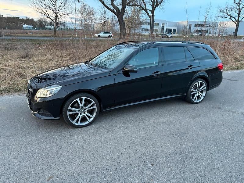 Gebraucht Mercedes E250 204 PS (150 kW) 2013 Schwarz Kombi