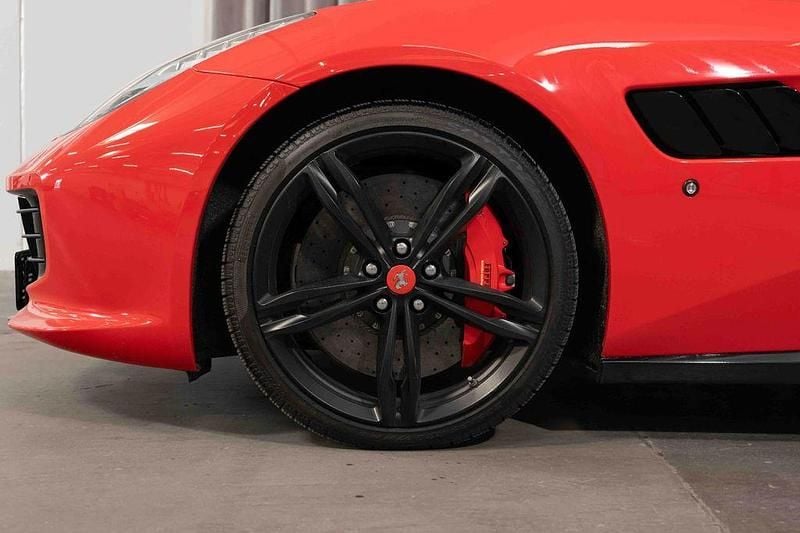 Gebraucht Ferrari GTC4Lusso 689 PS (506 kW) 2016 Rot Kombi