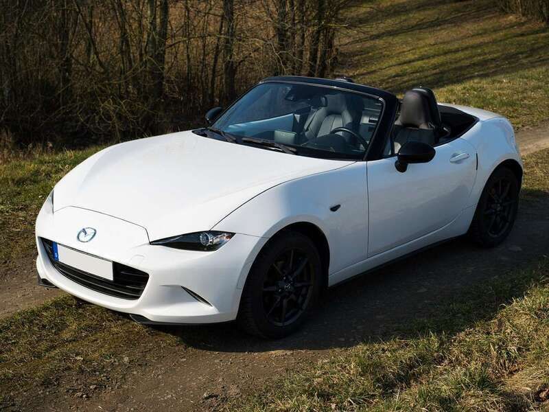 Weiß Gebraucht 2016 Mazda MX5 Exclusive-Line Cabrio | 17.300 € (Fairer Preis) - Bild 1/4