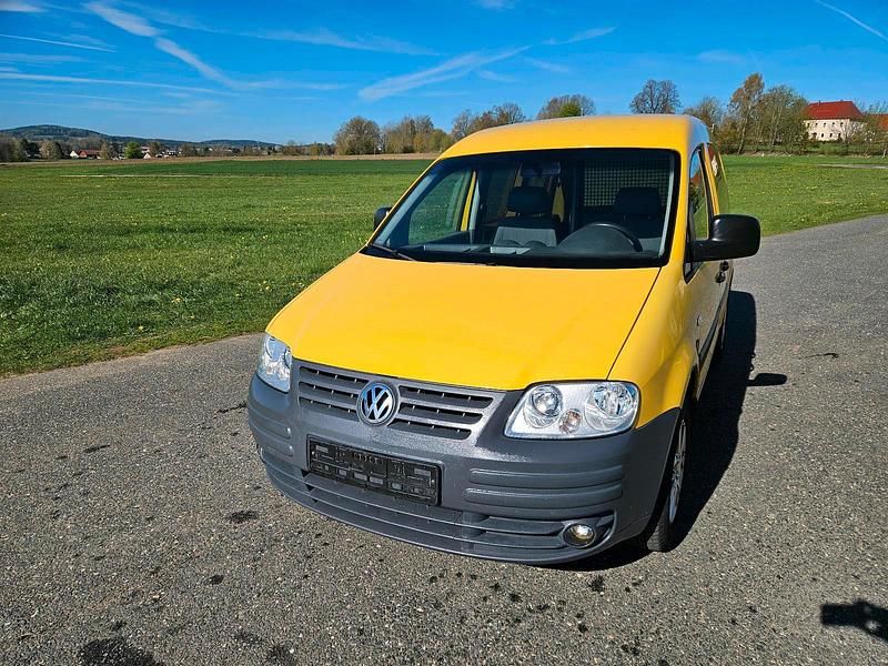 Usata VW Caddy 69 CV (50 kW) 2005 Giallo Monovolume