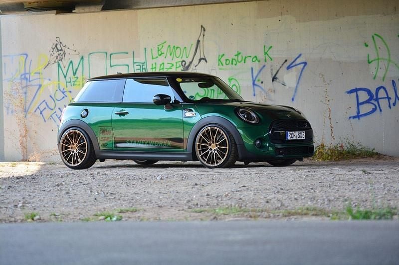 Grün Gebraucht 2019 Mini Cooper S Coupé Coupé | 19.995 € (Fairer Preis) - Bild 1/4