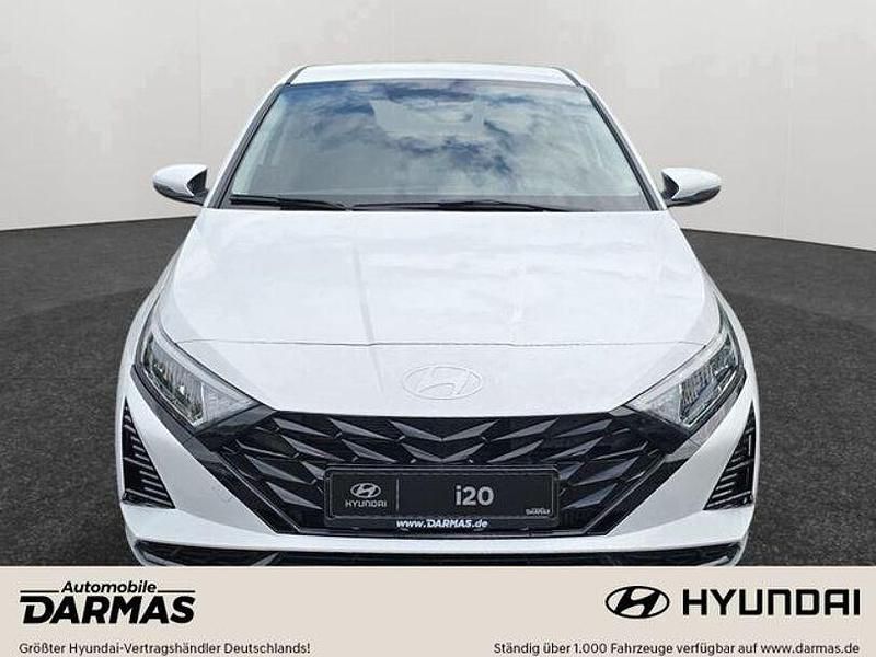 Gebraucht Hyundai i20 Trend 101 PS (74 kW) 2024 Weiß Limousine