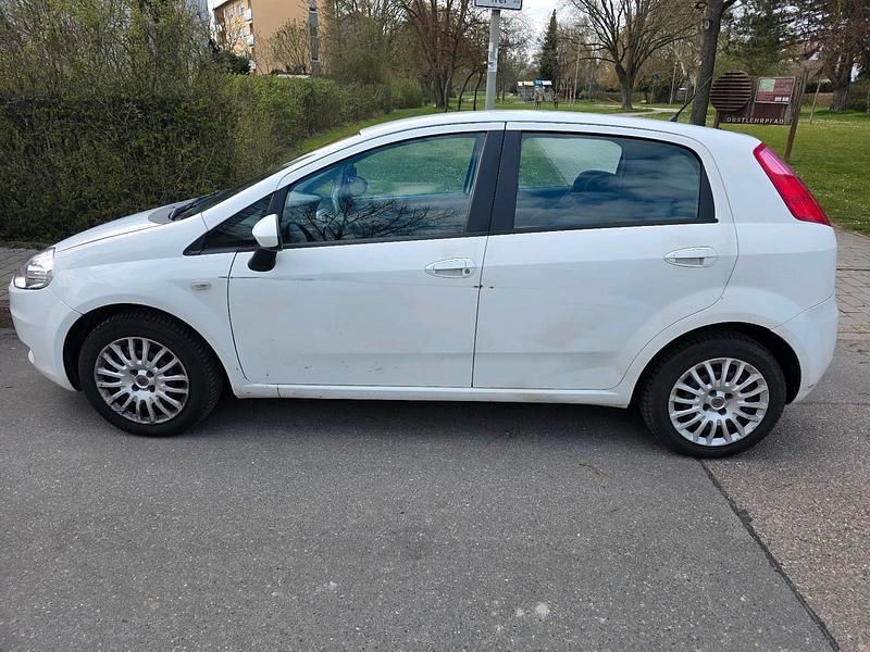 Gebraucht Fiat Punto Evo 77 PS (56 kW) 2009 Weiß Kleinwagen