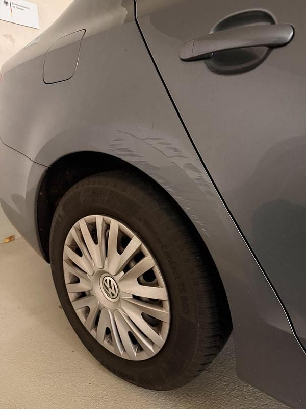 Gebraucht VW Jetta Comfortline 105 PS (77 kW) 2011 Grau Limousine