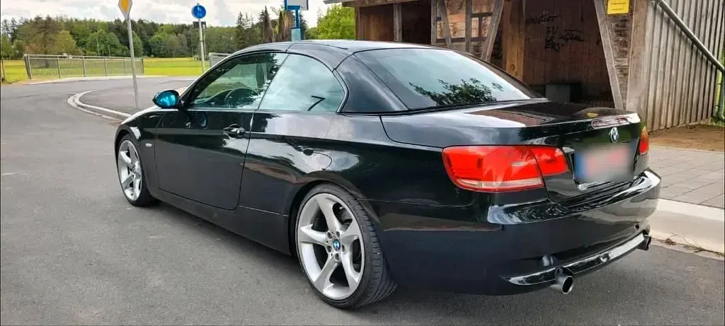 Gebraucht BMW 335 Cabriolet 306 PS (225 kW) 2007 Schwarz Cabrio