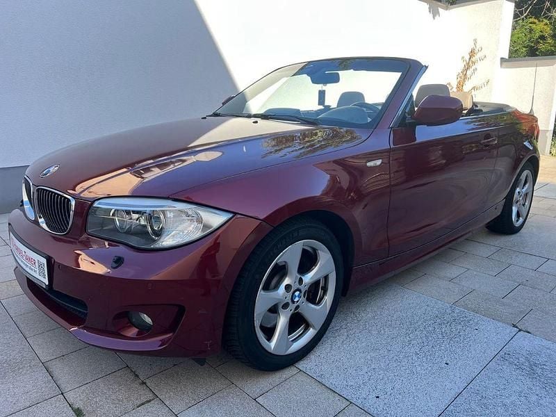 Rot Gebraucht 2011 BMW 123 Cabriolet Efficient Dynamics Cabrio | 8.090 € (Guter Preis) - Bild 1/4