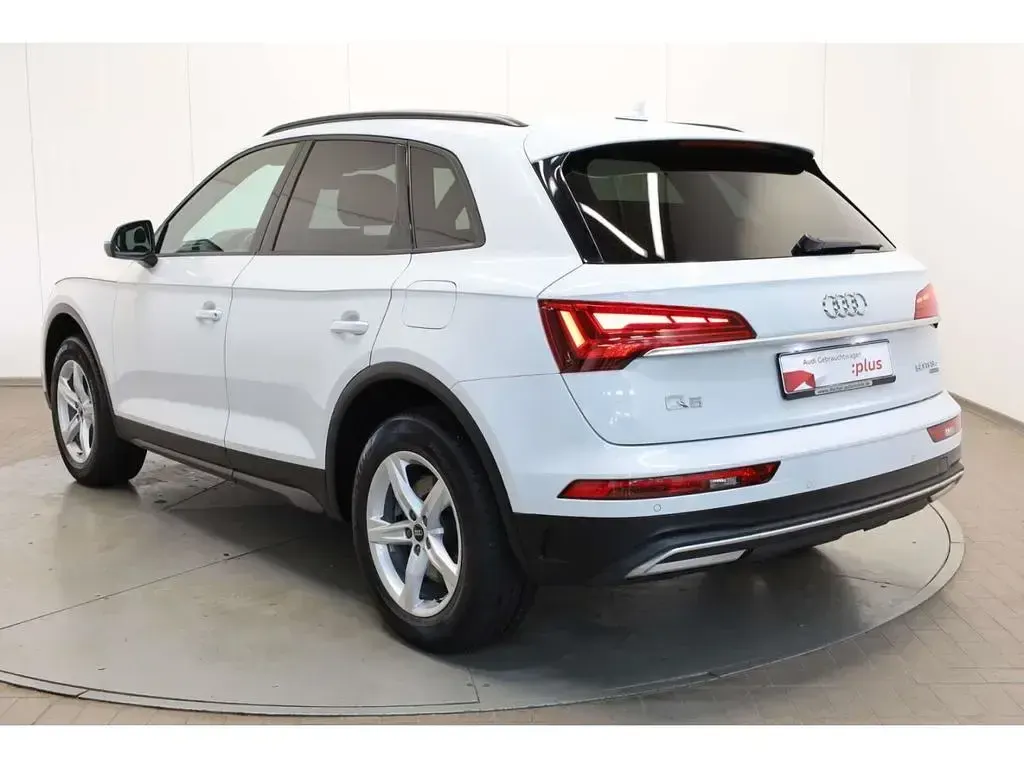 Gebraucht Audi Q5 Comfort 299 PS (219 kW) 2022 Gletscherweiß metallic SUV