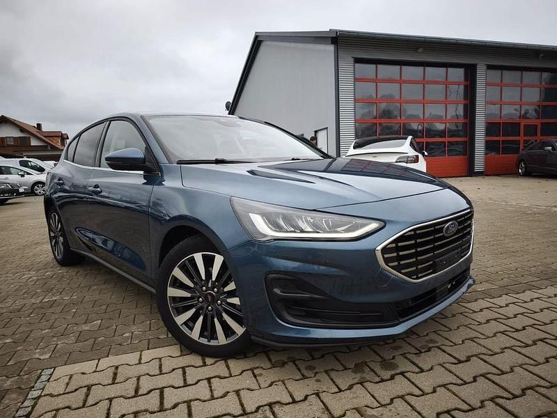 Gebraucht Ford Focus Titanium 125 PS (91 kW) 2023 Blau Limousine
