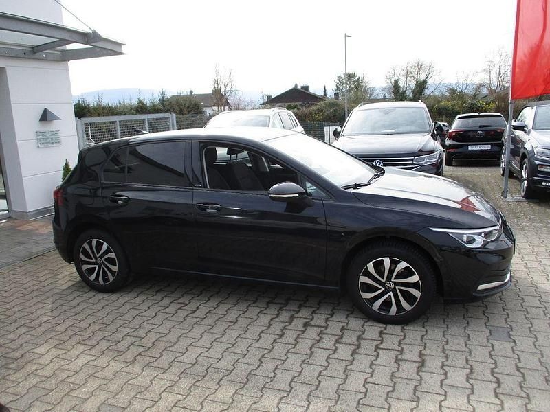 Gebraucht VW Golf VIII 150 PS (110 kW) 2023 Schwarz Limousine
