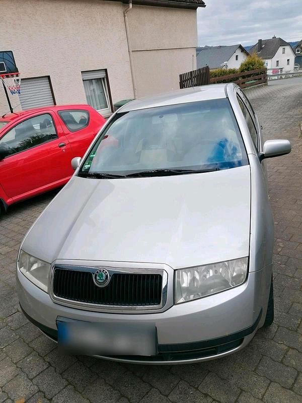 Gebraucht Skoda Fabia 75 PS (55 kW) 2004 Silber Kleinwagen