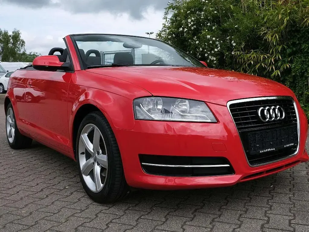 Gebraucht Audi A3 Cabriolet 105 PS (77 kW) 2012 Brillantrot Cabrio