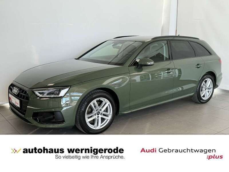 Distriktgrün metallic Gebraucht 2023 Audi A4 Advanced Plus Kombi | 39.939 € (Teuer) - Bild 1/4