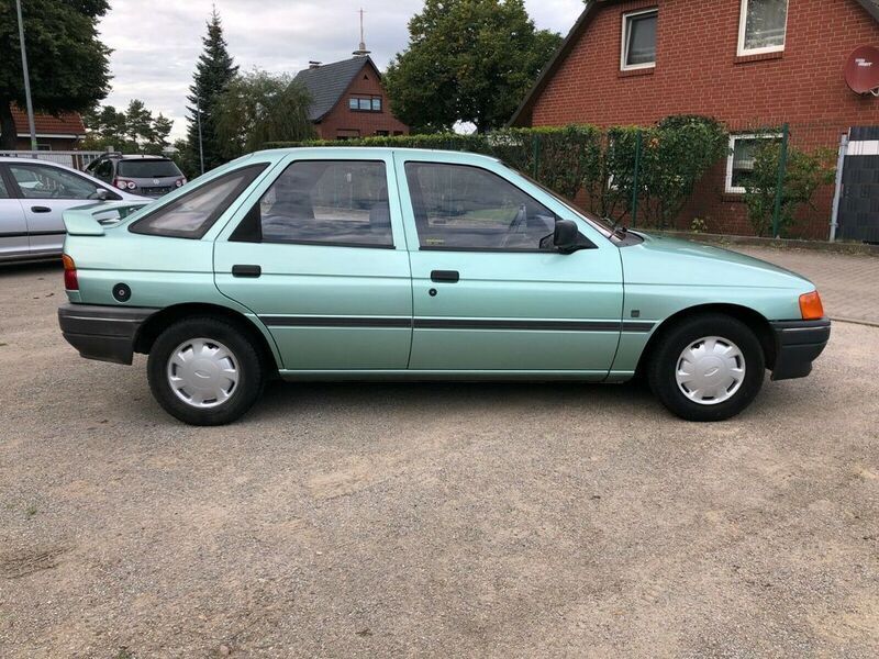 Gebraucht Ford Escort 71 PS (52 kW) 1991 Grün metallic Limousine
