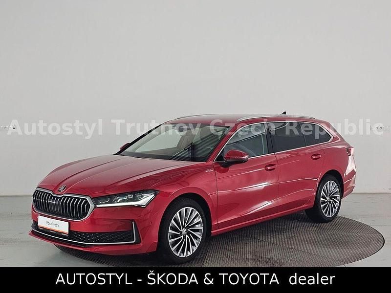 Gebraucht Skoda Superb LAURIN & KLEMENT 193 PS (141 kW) 2024 Rot Kombi
