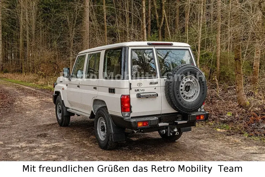 Neu Toyota Land Cruiser 228 PS (167 kW) 2026 Weiß SUV