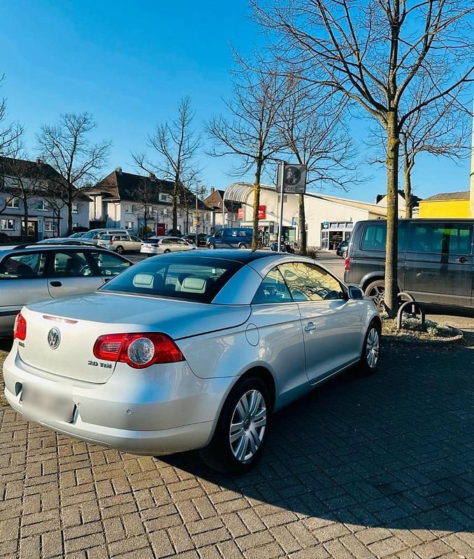 Grau Gebraucht 2007 VW Eos Cabrio | 2.900 € (Guter Preis) - Bild 1/4