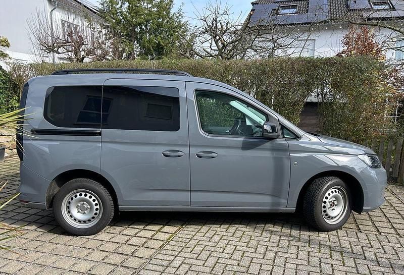 Gebraucht VW Caddy Life 114 PS (83 kW) 2023 Grau Van / Kleinbus