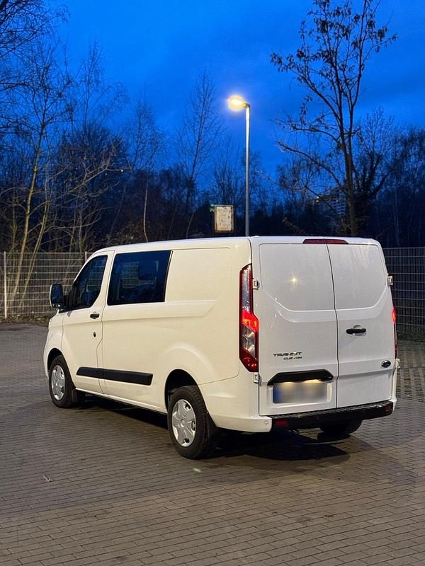 Gebraucht Ford Transit 130 PS (95 kW) 2025 Van / Kleinbus