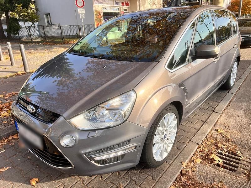 Braun Gebraucht 2014 Ford S-MAX S Van / Kleinbus | 12.499 € (Teuer) - Bild 1/4