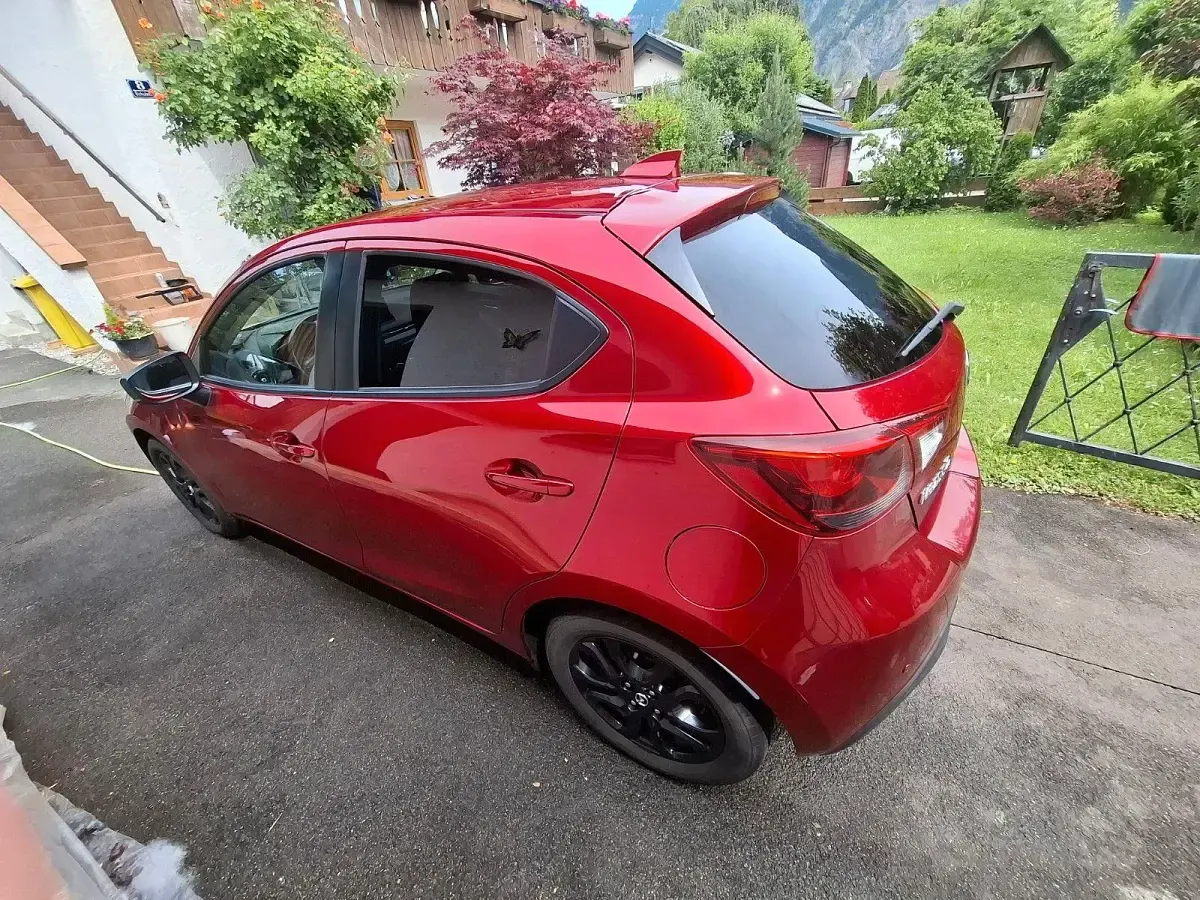 Gebraucht Mazda 2 Kizoku 90 PS (66 kW) 2018 Rot Limousine
