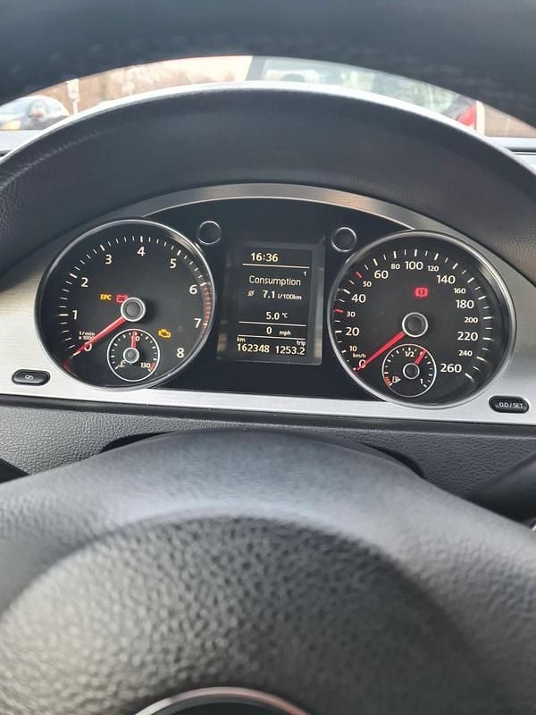 Gebraucht VW Passat Highline 160 PS (117 kW) 2010 Schwarz Limousine