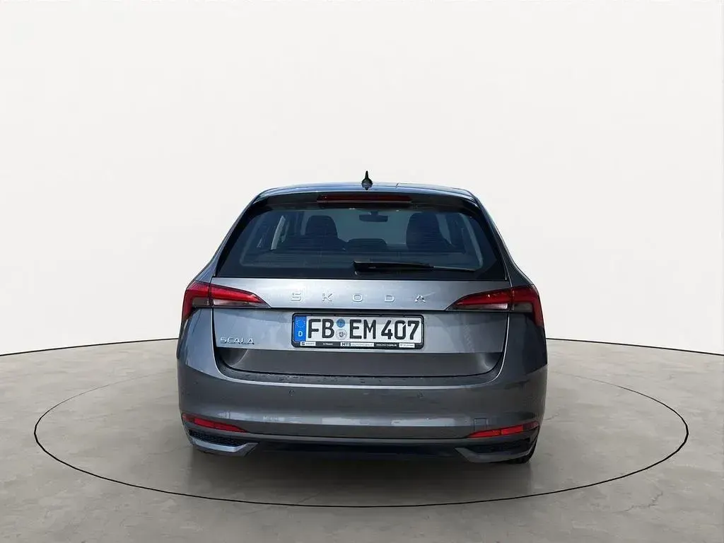 Gebraucht Skoda Scala Essence 95 PS (69 kW) 2024 Grau Kleinwagen