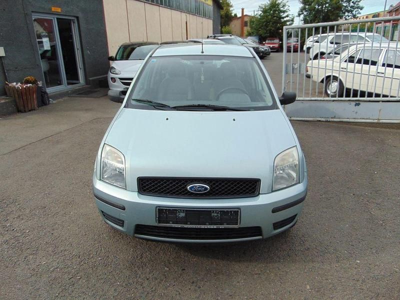 Grün Gebraucht 2003 Ford Fusion Ambiente Limousine | 2.499 € (Fairer Preis) - Bild 1/4