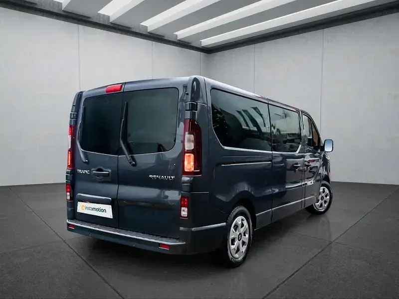 Gebraucht Renault Trafic 150 PS (110 kW) 2025 Grau Van / Kleinbus