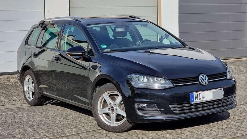 Schwarz Gebraucht 2016 VW Golf VII Edition Kombi | 12.490 € (Superpreis) - Bild 1/4