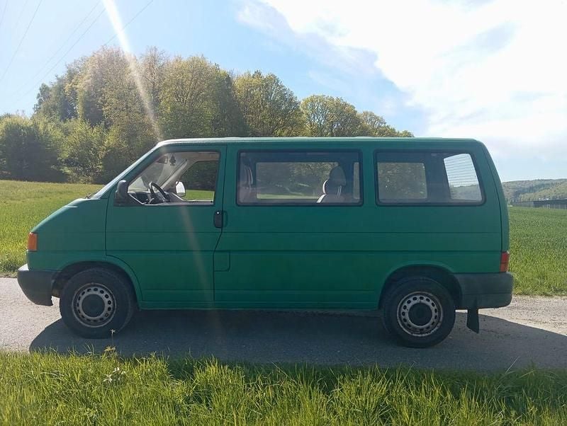 Second-hand VW T4 84 CP (61 kW) 1999 Verde Van