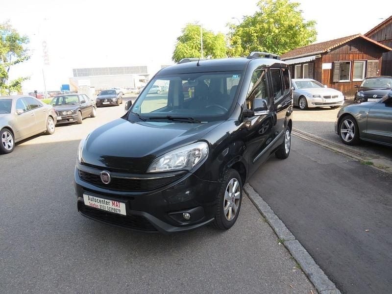 Schwarz Gebraucht 2016 Fiat Doblò Lounge Van / Kleinbus | 4.850 € (Guter Preis) - Bild 1/4