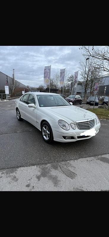 Gebraucht Mercedes E320 224 PS (164 kW) 2006 Weiß Limousine