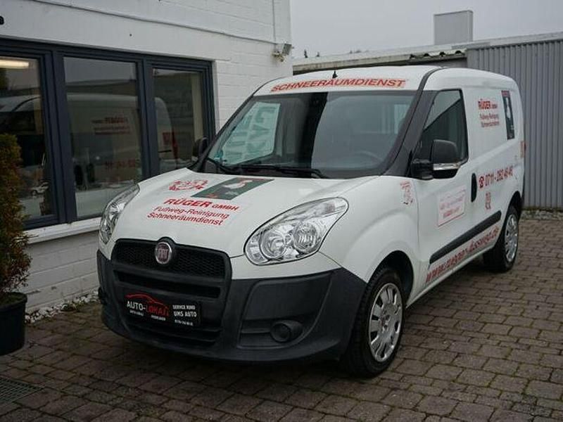Weiß Gebraucht 2011 Fiat Doblò Basis Van / Kleinbus | 4.900 € (Fairer Preis) - Bild 1/4