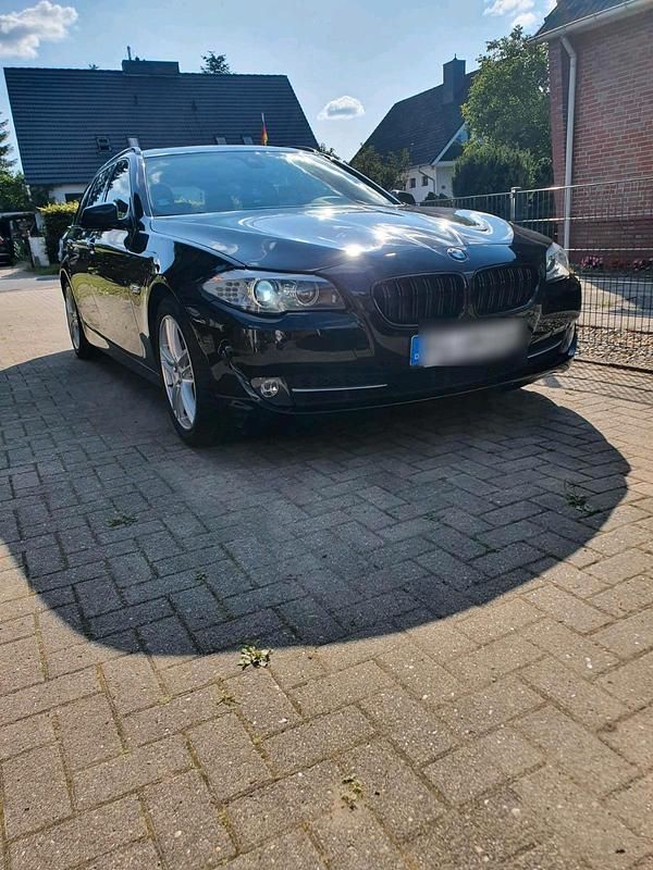 Gebraucht BMW 530 Comfort Edition 258 PS (189 kW) 2012 Schwarz Kombi