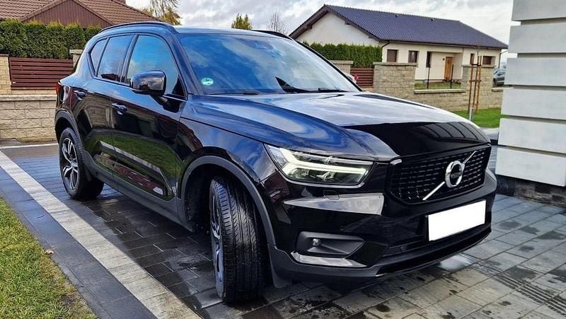 Schwarz Gebraucht 2020 Volvo XC40 R-Design SUV | 21.700 € (Superpreis) - Bild 1/4