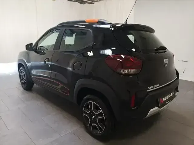 Gebraucht Dacia Spring Comfort Plus 33 kW (45 PS) 2022 Schwarz Kleinwagen